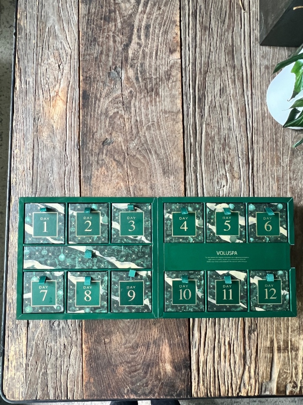 Voluspa 12-Day Advent Calendar --Empty Box - Picture 2 of 3